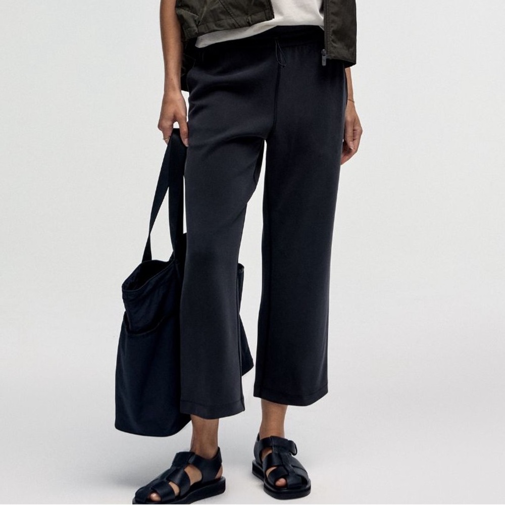 Lululemon Athletica Softstreme High-Rise Straight-Leg Cropped Pant